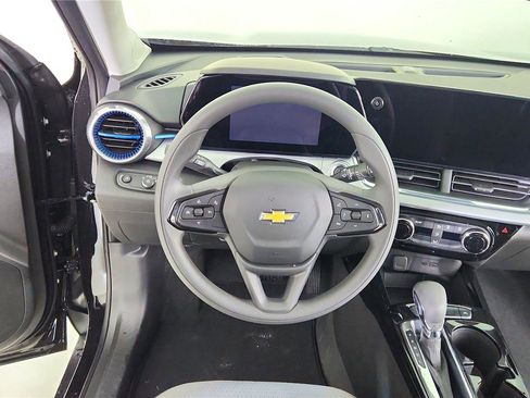 New 2026 Chevrolet Trax LT image 28