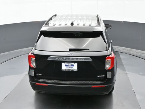 Used 2023 Ford Explorer XLT image 36