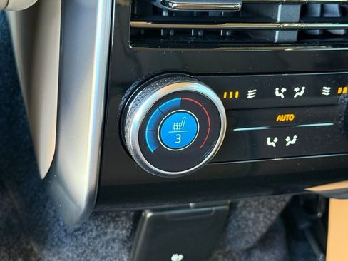 New 2026 Land Rover Range Rover Long Wheelbase SE image 35