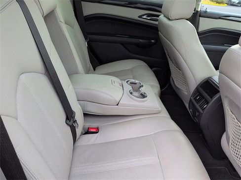 Used 2013 Cadillac SRX Luxury image 11