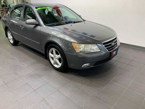 Used 2010 Hyundai Sonata SE image 2