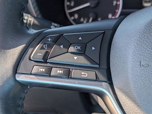 Certified 2022 Nissan Sentra SV image 18