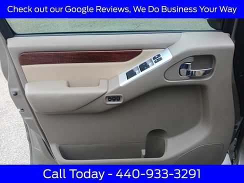 Used 2009 Nissan Pathfinder LE RWD image 16