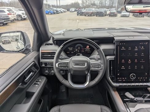 New 2026 GMC Yukon XL Denali w/ Denali Reserve Package image 3