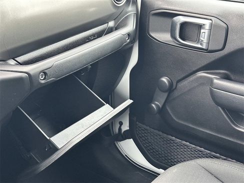 Used 2023 Jeep Gladiator Sport w/ Trailer Tow Package image 32