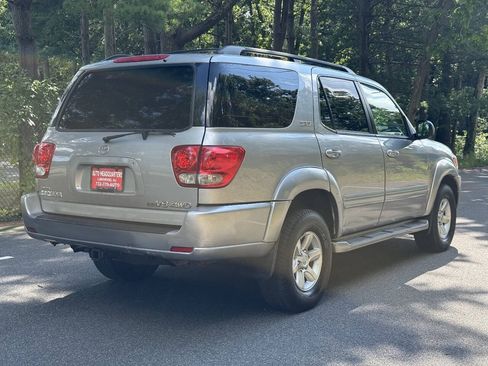 Used 2007 Toyota Sequoia SR5 AWD/4WD image 5