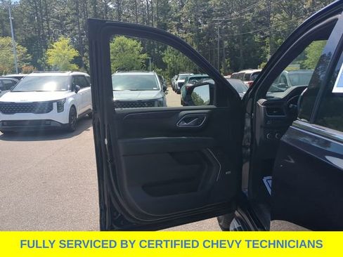 Used 2024 Chevrolet Suburban LT AWD/4WD image 19