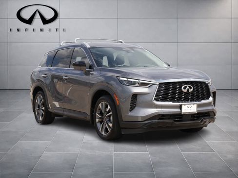Used 2025 INFINITI QX60 Luxe w/ Cargo Package image 3