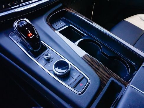 Certified 2021 Cadillac Escalade ESV Luxury RWD image 16