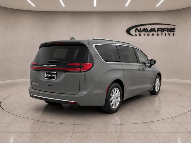 Used 2022 Chrysler Pacifica Touring-L FWD image 7
