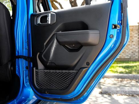 Used 2022 Jeep Wrangler Unlimited Sport image 56