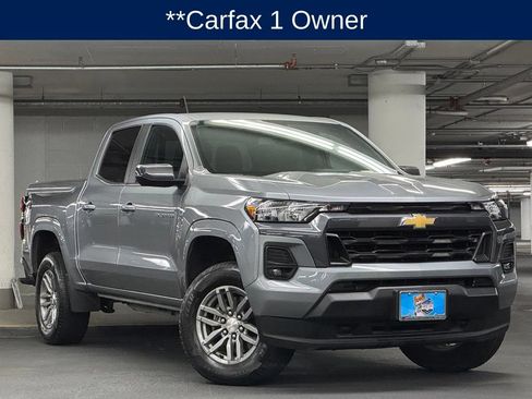 Used 2024 Chevrolet Colorado LT w/ LT Convenience Package AWD/4WD image 3