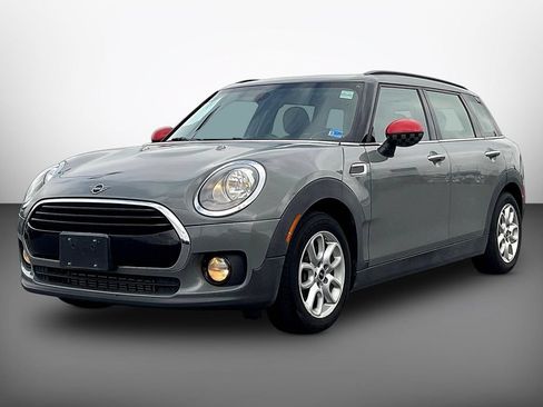 Used 2019 MINI Cooper Clubman ALL4 AWD/4WD image 3