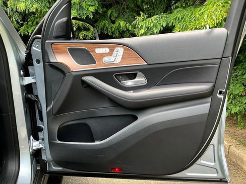 Certified 2025 Mercedes-Benz GLE 450 4MATIC image 19