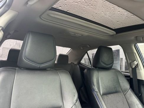 Used 2018 Toyota Corolla SE w/ SE Premium Package image 18