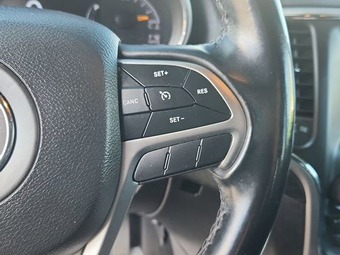 Used 2021 Jeep Grand Cherokee Laredo image 22