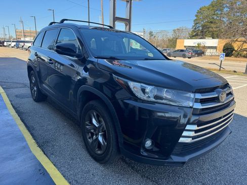 Used 2019 Toyota Highlander Limited Platinum image 5