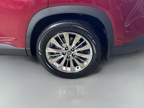 Certified 2024 Toyota Grand Highlander AWD image 29