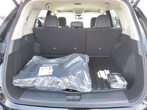 New 2026 Nissan Rogue SV AWD/4WD image 12