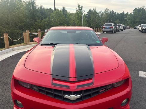 Used 2010 Chevrolet Camaro SS w/ RS Package RWD image 2