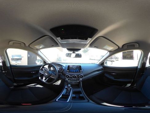 Used 2025 Nissan Sentra SV FWD image 42