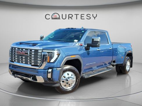 Used 2024 GMC Sierra 3500 Denali AWD/4WD image 1
