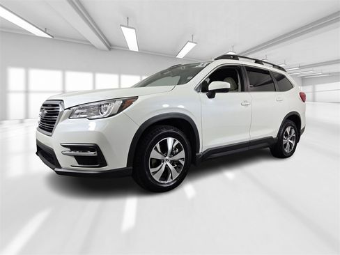 Certified 2021 Subaru Ascent Premium w/ Convenience Package image 2