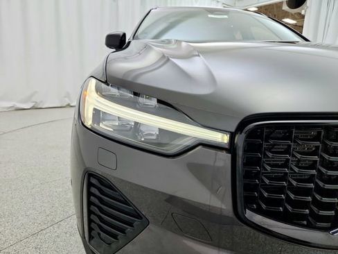 Used 2022 Volvo XC60 B6 R-Design w/ Advanced Package image 29