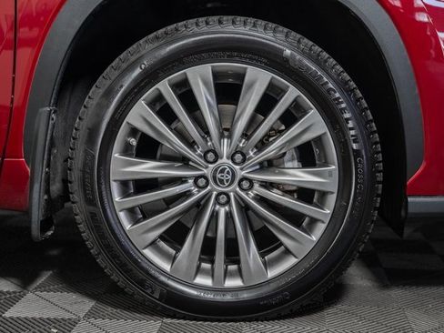 Used 2021 Toyota Highlander Platinum image 22