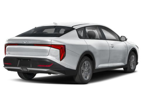New 2026 Kia K4 FWD image 2