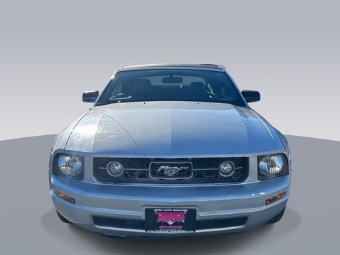 Used 2007 Ford Mustang Premium image 8