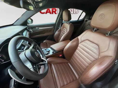 Used 2018 Alfa Romeo Stelvio Ti Sport AWD/4WD image 14