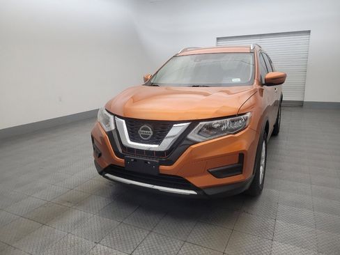 Used 2020 Nissan Rogue SV FWD image 14