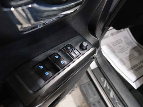 Used 2020 Toyota Tacoma TRD Sport image 18