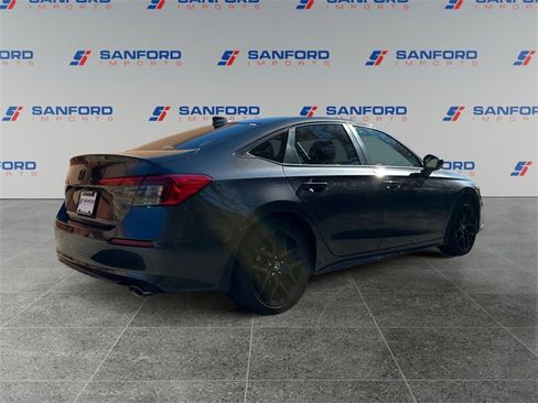 Used 2023 Honda Civic Sport image 5