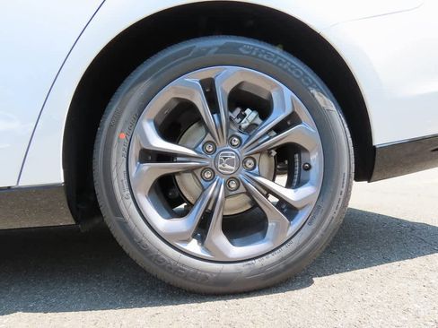 New 2025 Honda Accord EX-L image 9