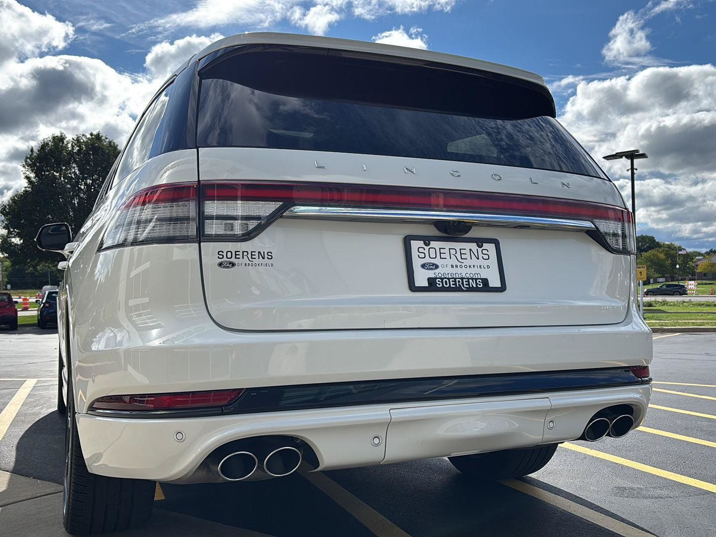 Used 2022 Lincoln Aviator Reserve w/ Equipment Group 201A AWD/4WD image 30