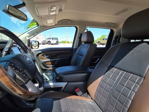 Used 2017 Nissan Titan Platinum Reserve AWD/4WD image 21