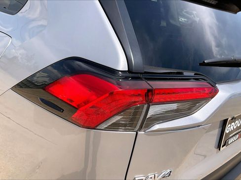 Used 2025 Toyota RAV4 XLE FWD image 26