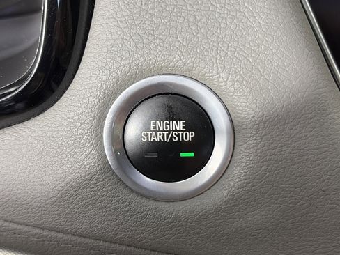 Used 2019 Cadillac XT5 Luxury image 36