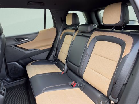 New 2026 Chevrolet Equinox ACTIV w/ Convenience Package III FWD image 20
