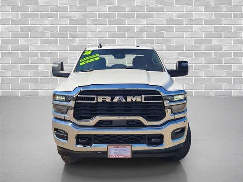 Used 2026 RAM 2500 Big Horn AWD/4WD image 2