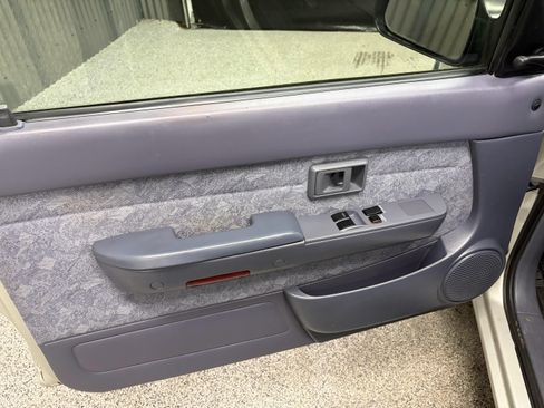 Used 2000 Toyota Tacoma 2WD Xtracab image 13