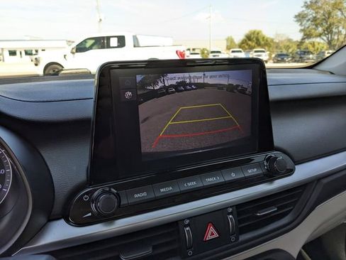 Used 2022 Kia Forte LXS image 26