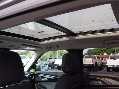 New 2026 Chevrolet TrailBlazer LT w/ Convenience Package FWD image 18