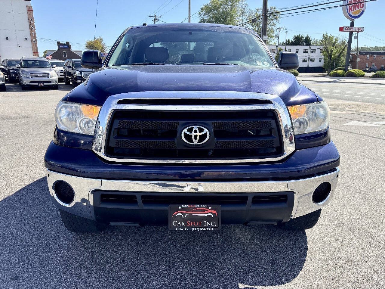 Used 2011 Toyota Tundra 4x4 Double Cab w/ Tow Pkg image 9