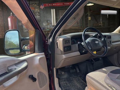 Used 2004 Ford F350 XL image 17
