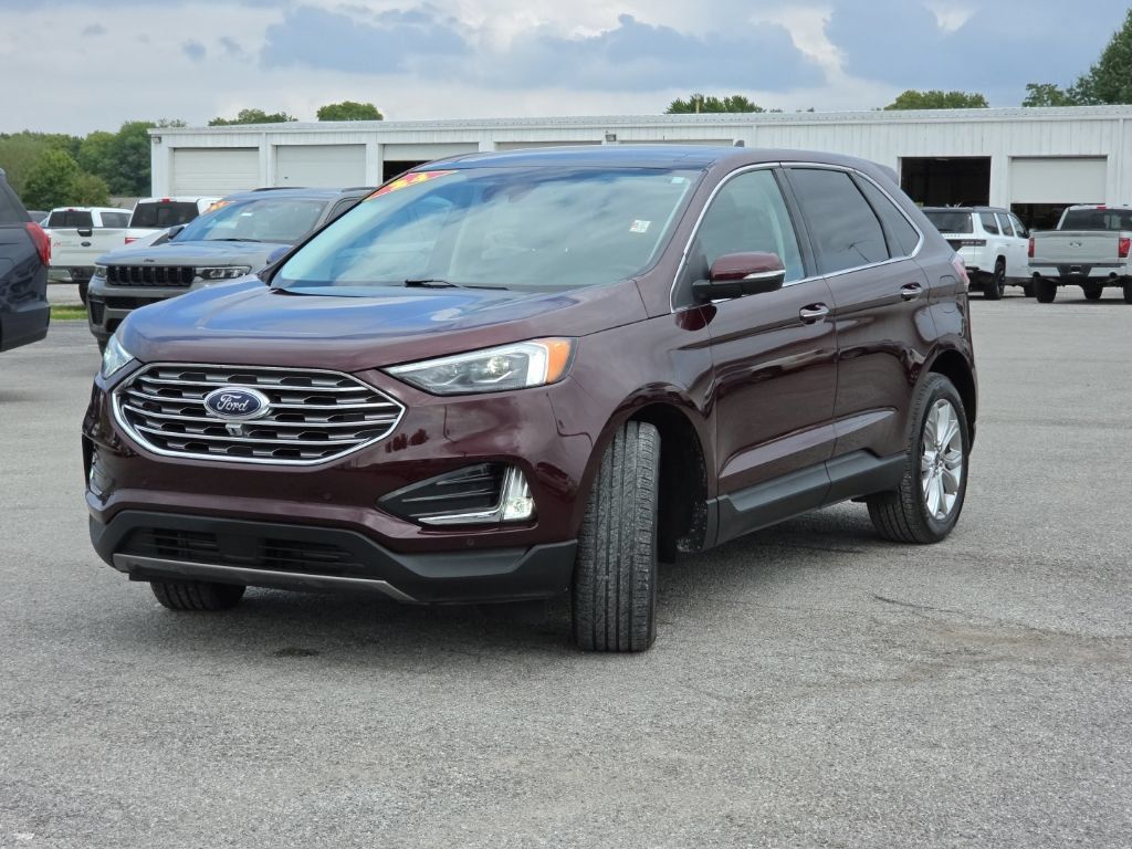 Used 2024 Ford Edge Titanium w/ Equipment Group 301A AWD/4WD image 3