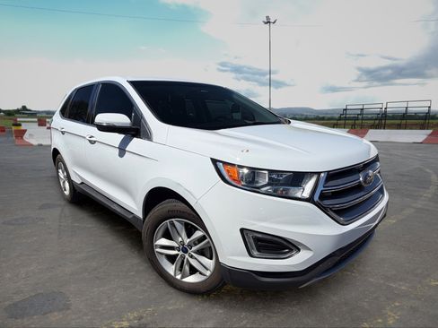 Used 2017 Ford Edge SEL FWD image 2