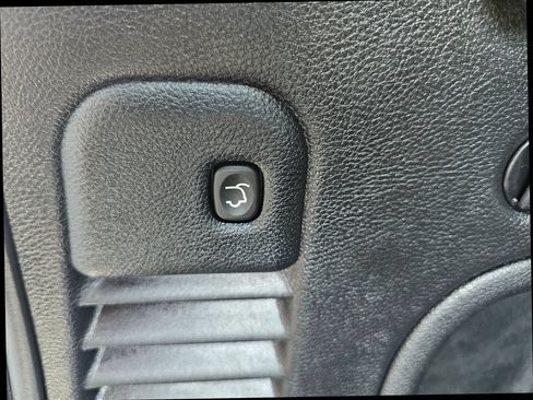 Used 2022 Jeep Grand Cherokee Laredo X AWD/4WD image 33